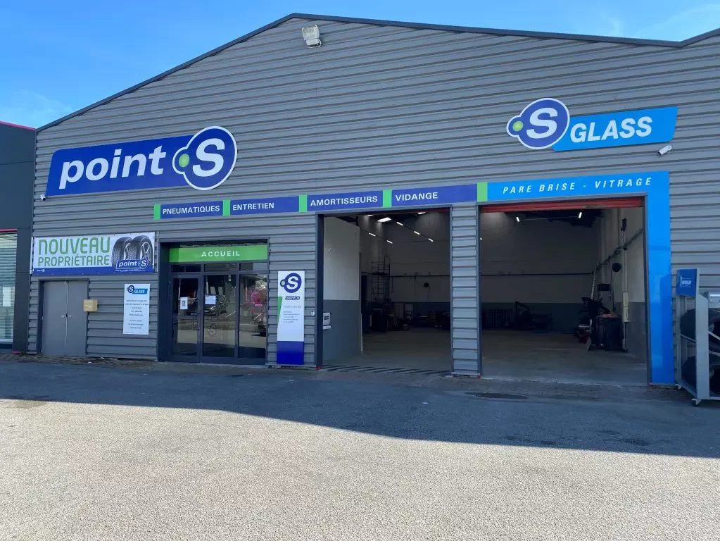S Glass Coignières